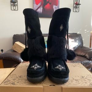 NIB Manitobah Mukluks Black Waterproof Snowy Owl Mukluks Women’s Size 8US